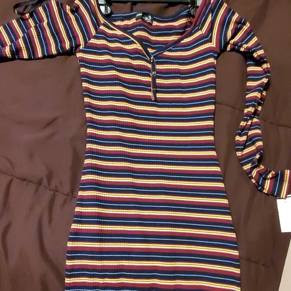 Dress - Picture 4 of 5